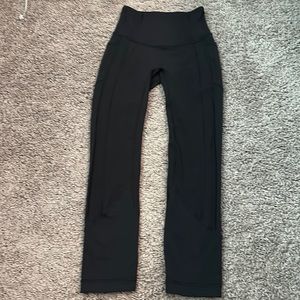 Women’s Lululemon Black s:2 leggings- no seam in middle- barley worn- old style